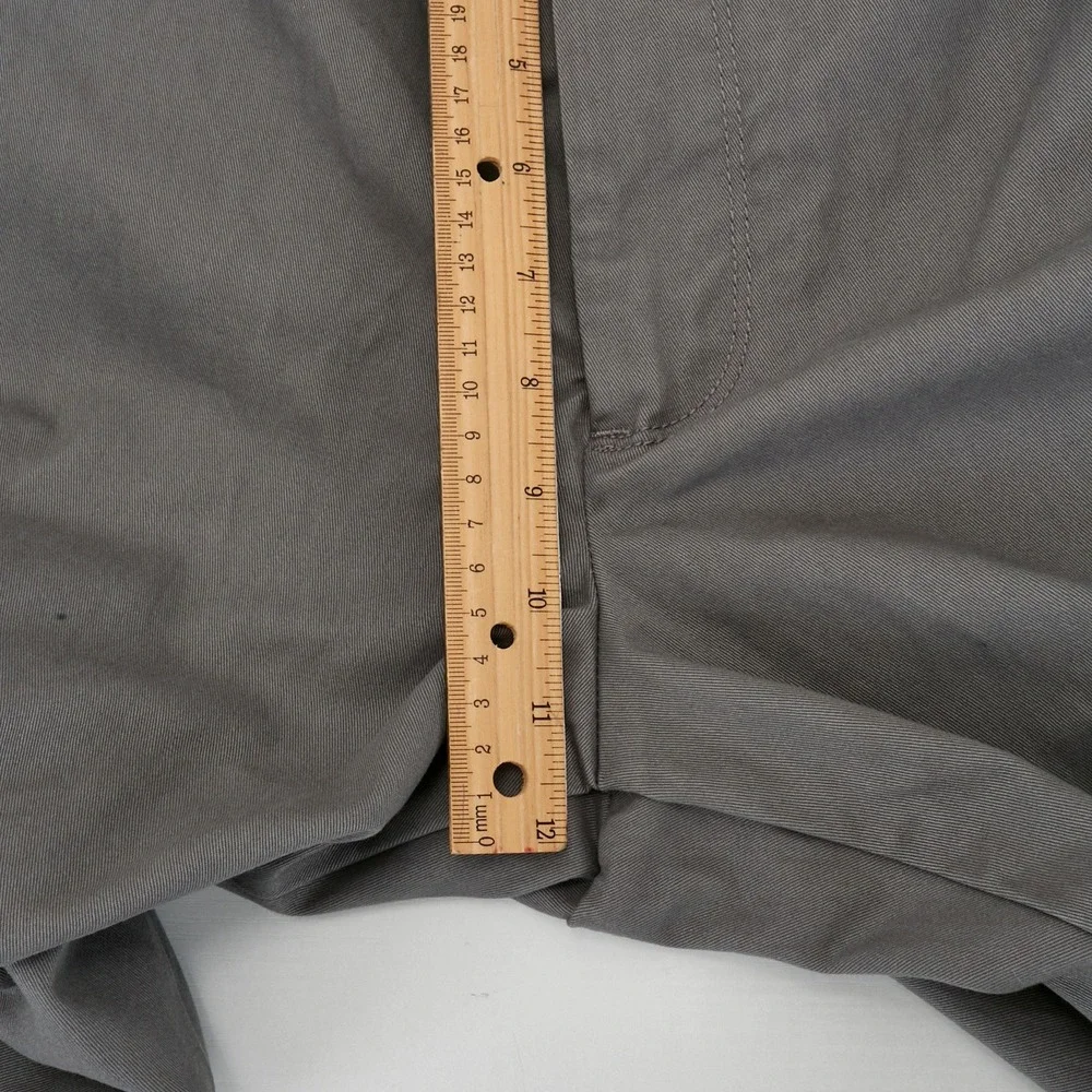 IZOD Performance Stretch Pants Mens 42x32 Grey Straight Smoked Pearl - Picture 14 of 15